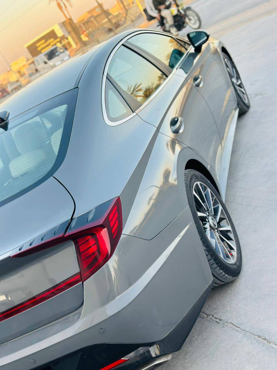 السلام عليكم سوناتا ٢٢ سمنتي مكينه ٢٥٠٠ ماشيه ٤٠ بحالت الزيرو كلش جديده  موصفات فول للأخير عدا الفتحه مايحتاج اذكرهن   السياره مكفوله من الصبغ والتبديل ضرر دعاميه خلفيه صور الضرر موجوده بالمنشور بدون ايرباك مكاني بابل الحمزه رقمي *********** سعرها ١٨٨ السياره رقم أربيل ابسمنا تريد تحول تريد وكاله
