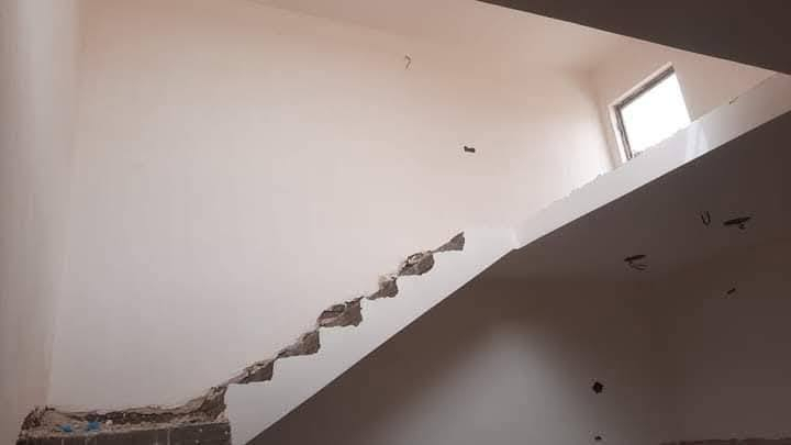 خلفه مبيظجي اليريد يتصل ع هاذ الرقم ***********
