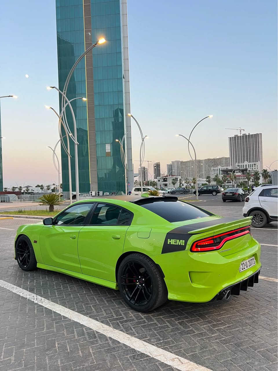 سلام عليكم 
Dodge charger Rt 2023
فول مواصفات بدون فتعة 
١ جاملغ صبغ بدون دواخل بدون ارباك 
امامي و خلفي كبس 
ماشي ٢٠ الف 
سيارة جديد بدون مصرف 
مكان اربيل 
سعر ٢٨٠ ورقة مجال 
واتساب *********** 
واتساب موجود أربيل, العراق
