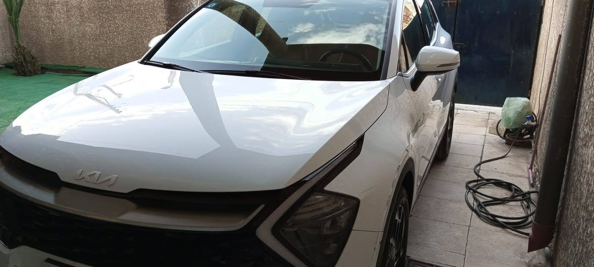 السلام عليكم سبورتج للبيع فقط موديل 24 ضمان دوليه رقم بغداد
بصمه تشغيل
بصمه ابواب
استيرن تدفئه 
كشنات تدفئه
كراسي كهرباء
محرك 2000
ماشيه 36 الف
مكفوله من البارد  ما عدا شخوط بسيطه
مكاني حي الجهاد
للاتصال ***********
السعر 22.400
