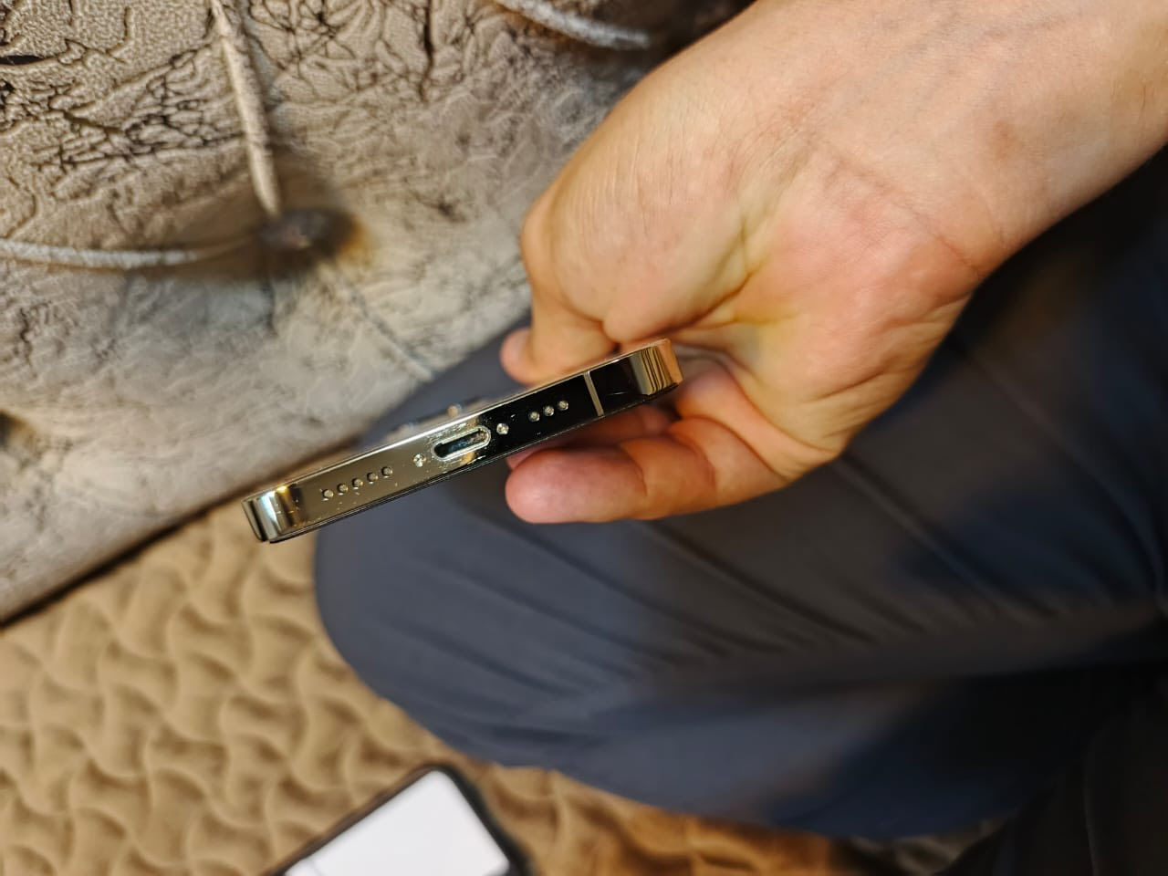 ايفون 12 برو فقط
ذاكرة 128
بطارية79 اصلي
نموذج m 
تك سيم

نضافة80% 

السعر 360 بي مجال


**إذا كنت صاحب هذا الإعلان وتريد حذفه لأي سبب، رجاءا أرسل رسالة إلى الدعم الفني**