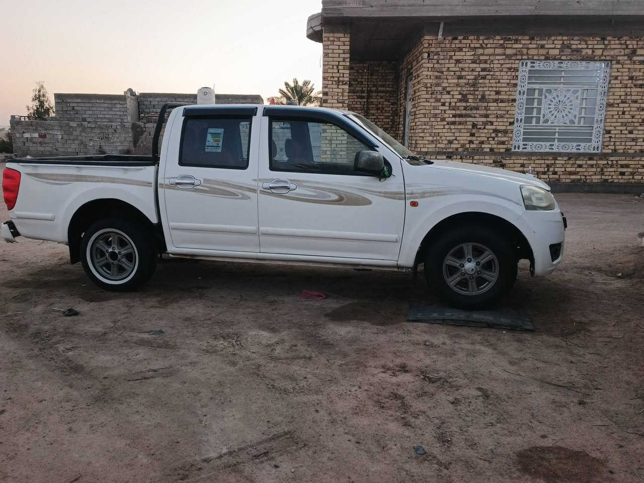 سلام عليكم كريت ويل للبيع موديل /2012/مكفوله كفاله عامه رقم قادسيه سنويه لل /27/سياره مال جناي جديده مكينه وكير جدد السعر /62/ وبيه مجال لشراي لاستفسار عل رقم /***********/مكان نجف
