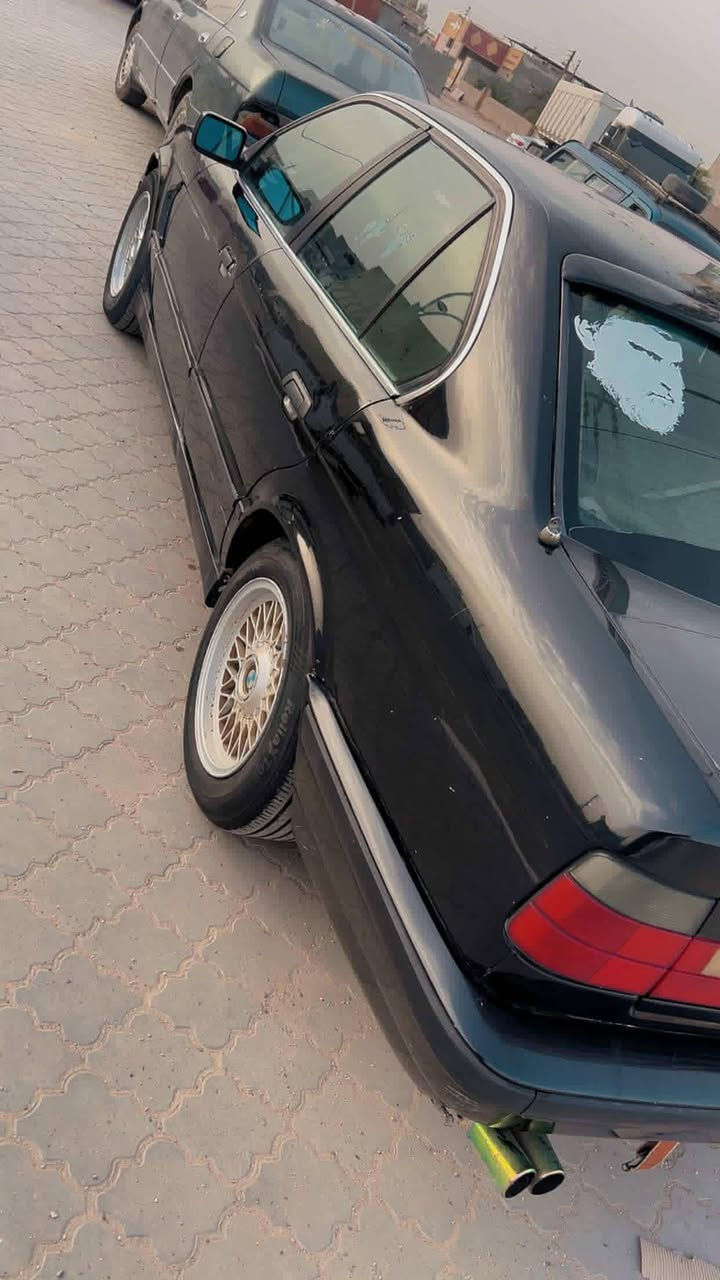 السلام عليكم بي ام موديل 1992 535 مفتوح رقم الجديد سنويه بأسمي  لحد 2031 تنتهي كير ومحرك كفاله حداديه امامي اليوم شديتها حداديه خلفيه هم قبل فتره شديتها تبريد شغال نقصه بس فان السياره حلوه نقصها فقط ايرفلو ب48 وبيها مجال عنواني البصره شط العرب
***********
السلام عليكم بي ام موديل 1992 535 مفتوح رقم الجديد سنويه بأسمي  لحد 2031 تنتهي كير ومحرك كفاله حداديه امامي جديده حداديه خلفيه هم قبل فتره شديتها تبريد شغال  السياره حلوه وما بيها نقص ب45  عنواني البصره شط العرب
