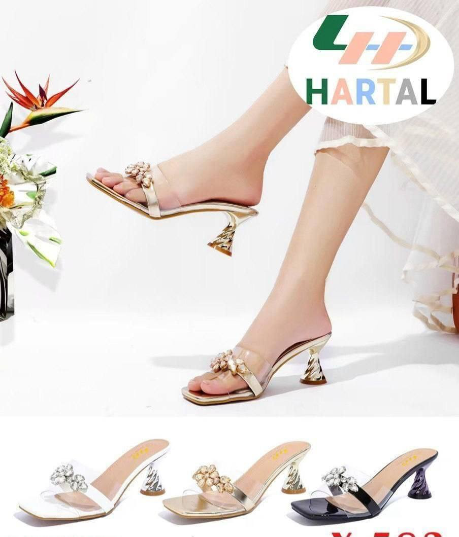 يسعد مسائكم بالخير زبائنا الكرام 🌷🌷🌷
كل ماهو جديد ومميز تجدونه لدى احذيه وحقائب علاء 
نبدأ معكم الموسم الصيفي على بركة الله ✅️✅️
شحاطه شفاف كعب مفصول ارتفاع ٣ سم موديلين بالمنشور 
للحجز مراسله البيج او واتساب ***********
العنوان ديالى المقداديه حي المعلمين مجمع العطافي داخل القيصريه مجاور عطاريات ابو شهد وصيدلية الهلال
