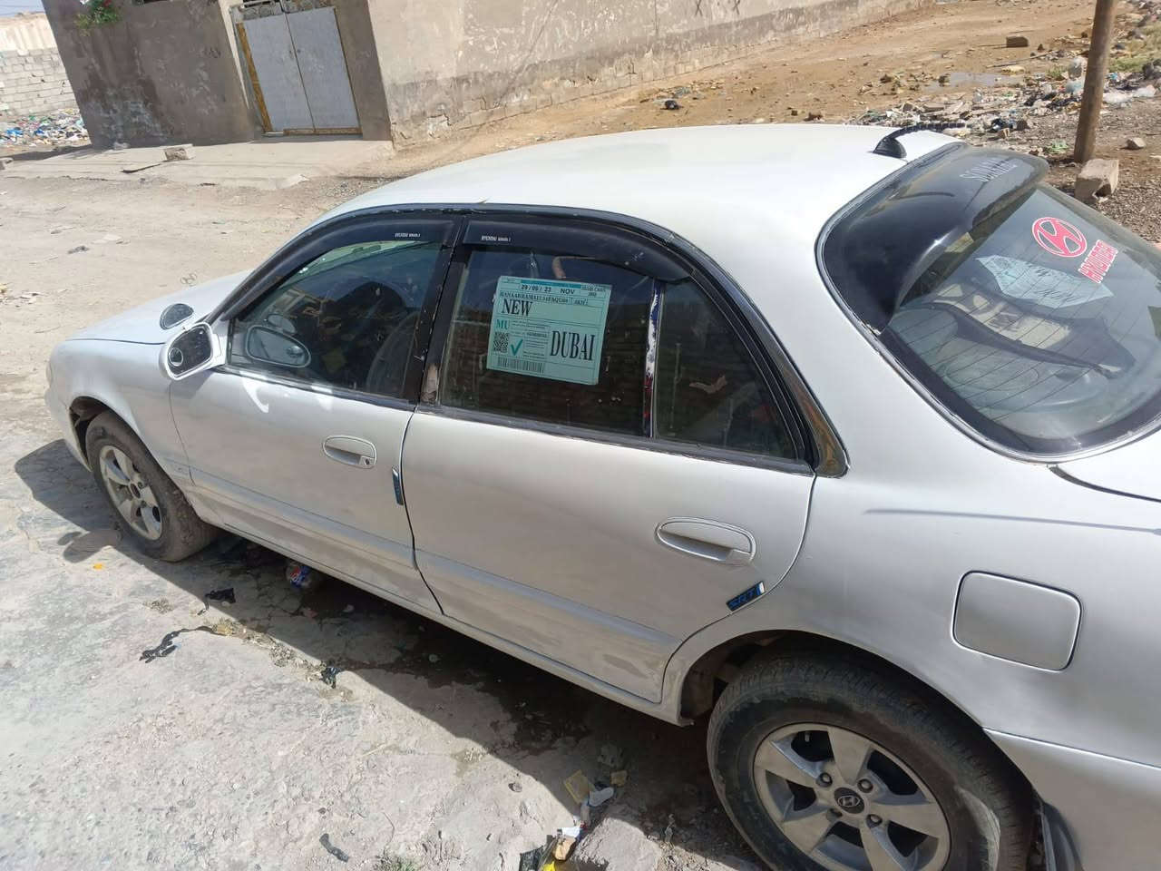 سياره سوناتا للبيع موديل 96 رقم بغداد عزه جديده جاري محرك مقفولات سنويه لحد 2030 محرك 2000 سعر 38 وبيها مجال رقم الهاتف ***********

