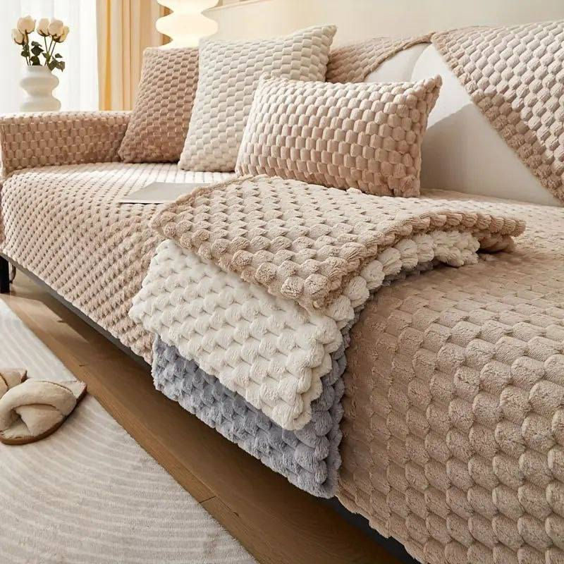 طقم الفرو الكرات الفاخر وصل 🤍🔥
أفخم طقم يعطي للكنب شكل دافي ولطيف ومليان فخامة!

الخامة ناعمة بشكل خرافي، الملمس بيخليك ترتاح من أول لمسة ✨
تصميم الكرات بيعطي نفخة مرتّبة وشكل ملوكي، وبيغيّر جو الغرفة بالكامل بدون أي مجهود 🛋️🤍

الطقم ثابت، ما بيلف وما بتجعلك… ونعومته عالية جداً، مناسب للشتوية والضيافة والجلوس اليومي ❄️🔥

الألوان المتوفرة حالياً (ألوان دفا وأناقة):
🎨 الاوف وايت 
🎨 العسلي 
🎨 السكني

والمقاسات المتوفرة مناسبة لكل أنواع الكنب:
🛋️ 6 مقاعد — 3 + 2 + 1
🛋️ 7 مقاعد — 3 + 2 + 1 + 1
🛋️ 9 مقاعد — 3 + 2 + 2 + 1 +1

طقم ناعم… دافي… وشكله بيجنن 👀✨
الكمية محدودة جداً—احجزي لونك قبل ما يخلص ❤️🔥


**إذا كنت صاحب هذا الإعلان وتريد حذفه لأي سبب، رجاءا أرسل رسالة إلى الدعم الفني**