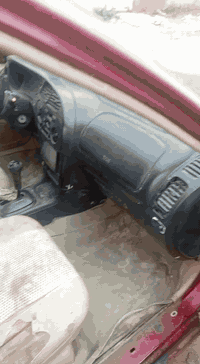 متسوبوشي موديل 2000 كير اتماتيك تبريد شغال  سياره حلو بس تريد ترتيب للبيع سعره 25 بيه مجال رقم هاتف ***********
