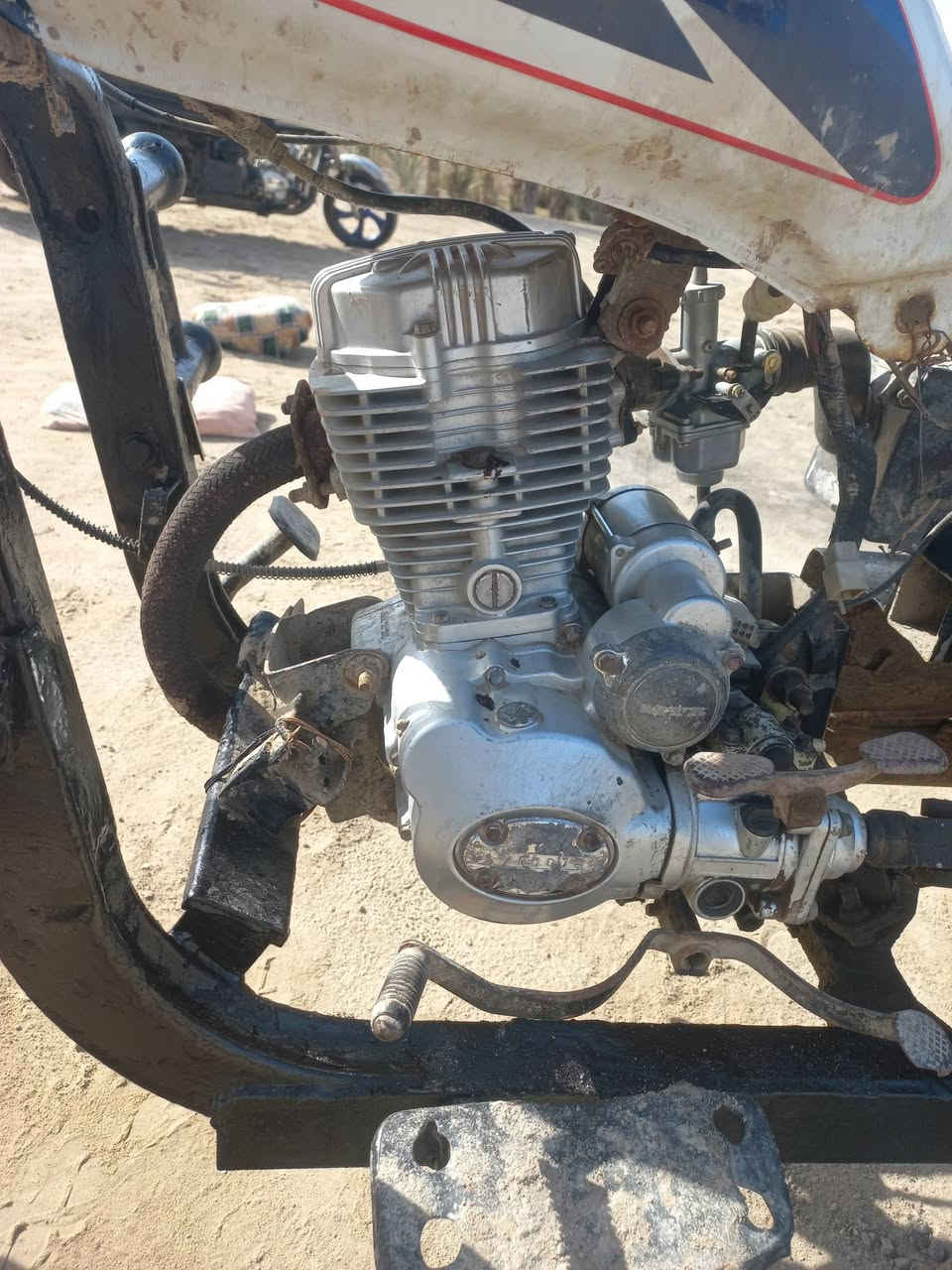 سلام عليكم ستوته كلك كلك.. البيع سعر 550وبيه مجال محرك 24  ستوته شوفت عينك خير من الله العوان الوركاء. بل البيضه. 
***********.... 
***********
