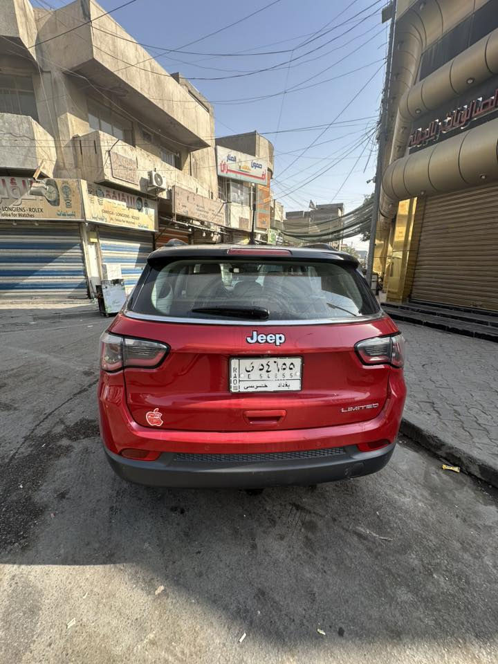 السلام عليكم
جيب كومباس ٢٠١٨ فول مواصفات لمتدد
مكينه ٢٤٠٠ كير ٦ نمر تو ويل
حادثه جاملغ صفحة السايق 
وبيه سونار 
وهنا بالعراق جاملغ عكس السايق بيه ضربه خفيفه ونصبغ
مواصفات 
جنطه كهرباء
هيتر كشن سايق وكشن الصدر ستيرن هيتر
كشن السايق كهرباء
بصمه تشغيل بصمه بيبان تشغيل عن بعد
سايد بريك بصمه
تبريد قطعتين
مثبت سرعه 
رادار خلفي رادارات جوانب
السعر ١٢٥$ 
الاتصال ***********
مكان السياره بغداد الاعظميه
