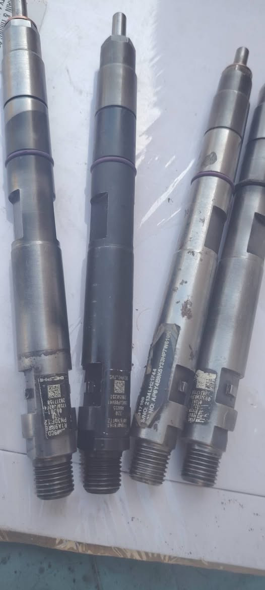 السلام عليكم عندي أغراض للبيع رافعة 
جيسيبي انجكترات طرمبة _ بواري كاز _ فنديشن _بساتم _ براد _ مسطرة والجوزات كاملة _ المحتاج غراض اتصل علية
رقم الهاتف ***********
