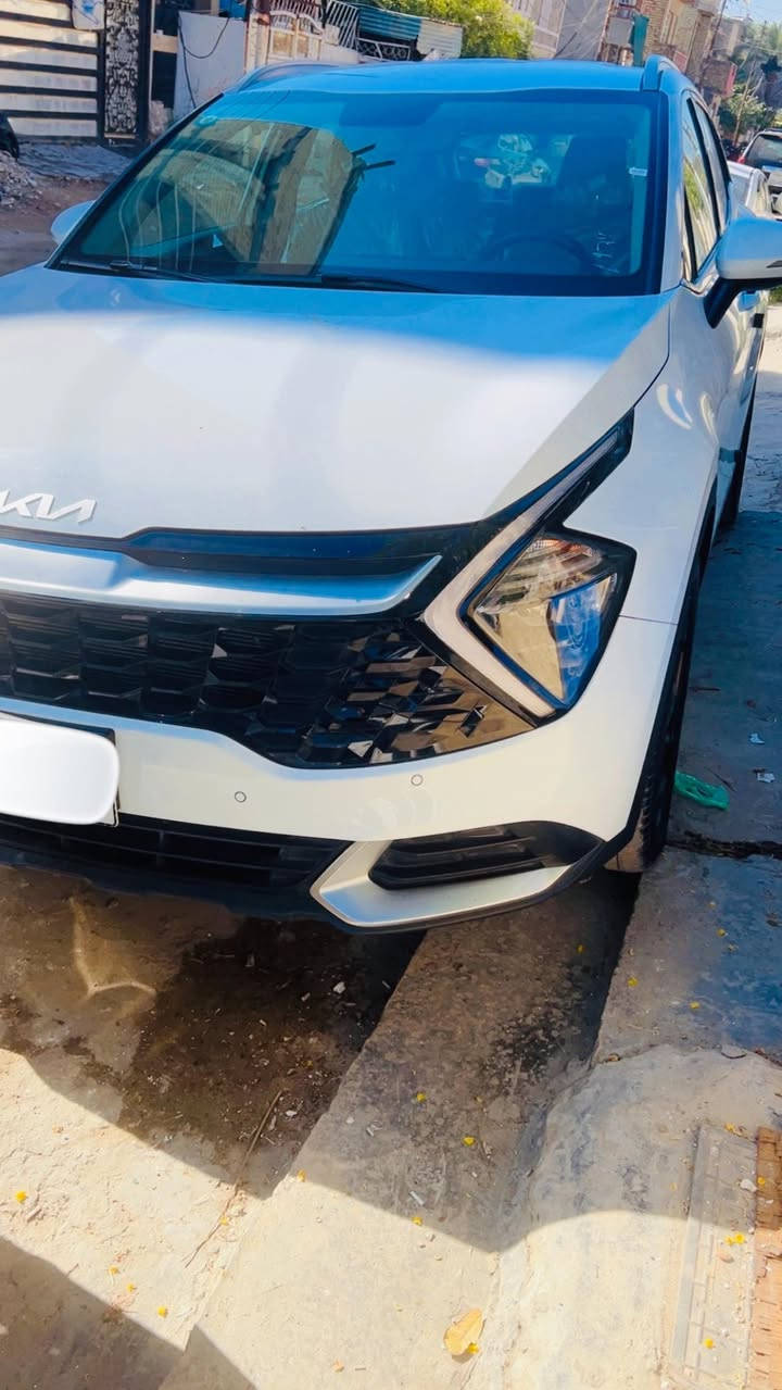 كيا سبورتج موديل 24 
ماشية22 الف خليجيه السياره وكاله رقم بغداد  ‎باسمي كفاله عامه 
رادارات جانبيه 
مقاعد تدفئه 
‏‎قماره حديد 
بصمتين
‏سعة المحرك 2.0L
‏‏حساسات أمامية 
‏حساسات خلفية
‏‎لايت زينون + LED
‏‎ ‏بك لايت LED
‏‎ويل كب 19
‏‎تشغيل عن بعد 
‏فتح الصندوق كهرباء ذكي 
‏‎شاشة Apple Car play 
‏كاميرا دوارة
‏‎الانارة الداخلية LED
‏‎المقاعد مخمل  
‏‎تدفئة ستيرن 
‏‎مثبت السرعة Cruise 
‏‎أوضاع القيادة  Drive Mode‏‎ 
‏‎حساسات ضغط اطارات ‏‎
‏‎ هاند بريك بصمة 
‏‎‏ABS 
‏‎نظام مانع الانزلاق
‏‎اشارة في المرايا الجانبية
 السعر 233 وبيها مجال بسيط السياره كفاله عامه مكان حي الجهاد للاستفسار 
***********
