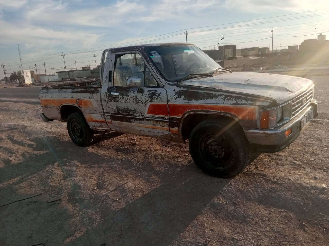 سلام عليكم سياره موديل 88 السياره نضيفه ركم السيارات نكليزي السياره بلاديه لا ضربه لا تبديل العنوان الديوانيه قضاء آل بدير ***********
