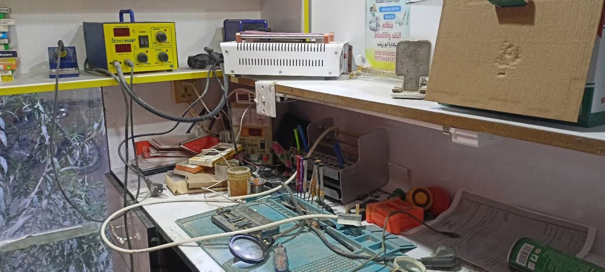 محل موبايلات للبيع في حي الرحمة شارع 20
المحل قديم صار له اكثر من 13 سنة سبب البيع عدم التفرغ لأن عندي عمل آخر المحل شغال والموقع ممتاز المحل يحتاج له مسواك وتشتغل مباشرتا بيع وشراء وصيانة موبايل التفاصيل أكثر الاتصال على الرقم ***********
اني مكلف بالنشر
