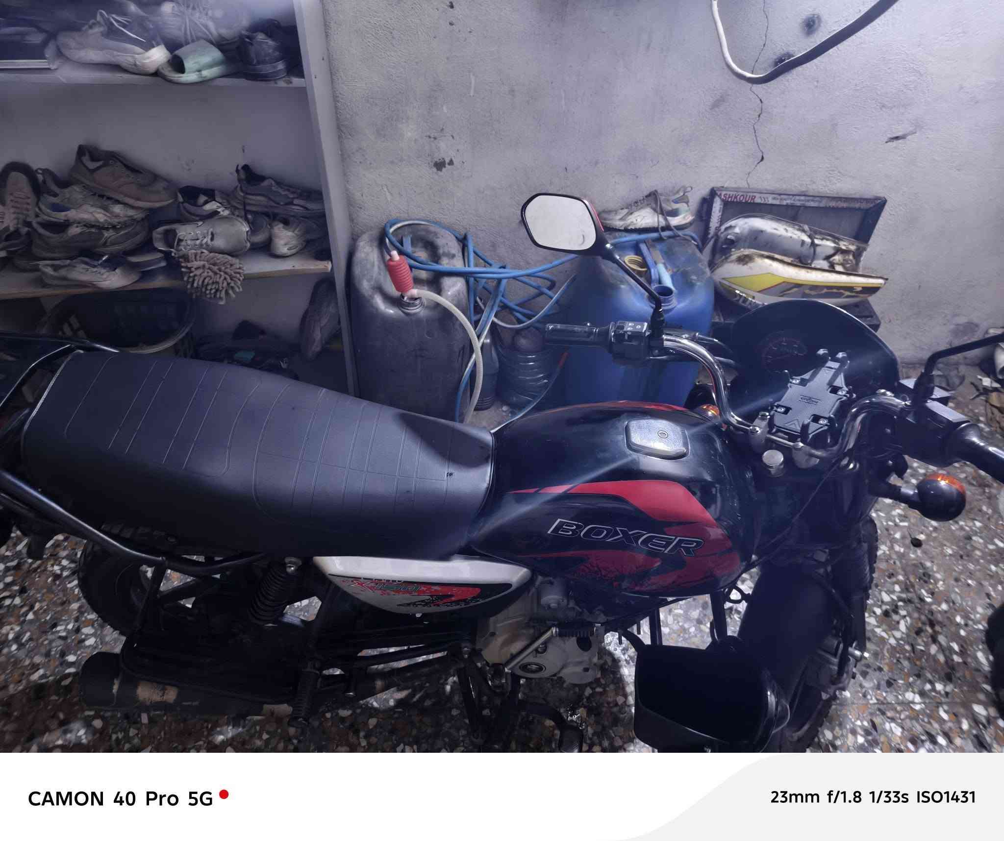 السلام عليكم دراجه بوكسر للبيع الدراجه كامله ما بيه اي نقص موديل 2023مرقم باقي التفاصيل ***********
