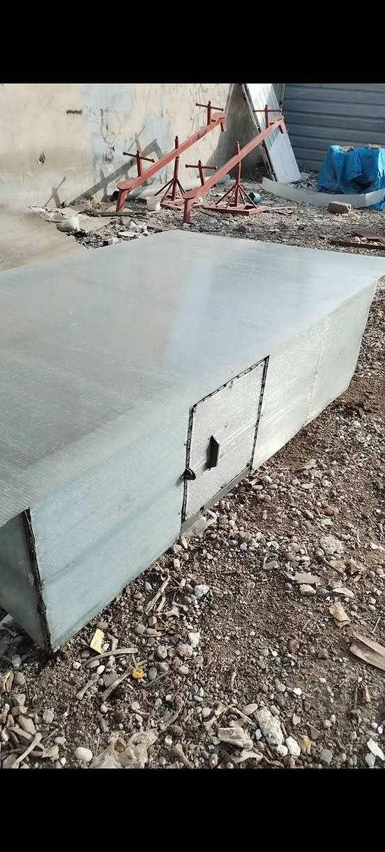 قفص للبيع
حديد ثقيل
موصل جانب الايمن
***********
