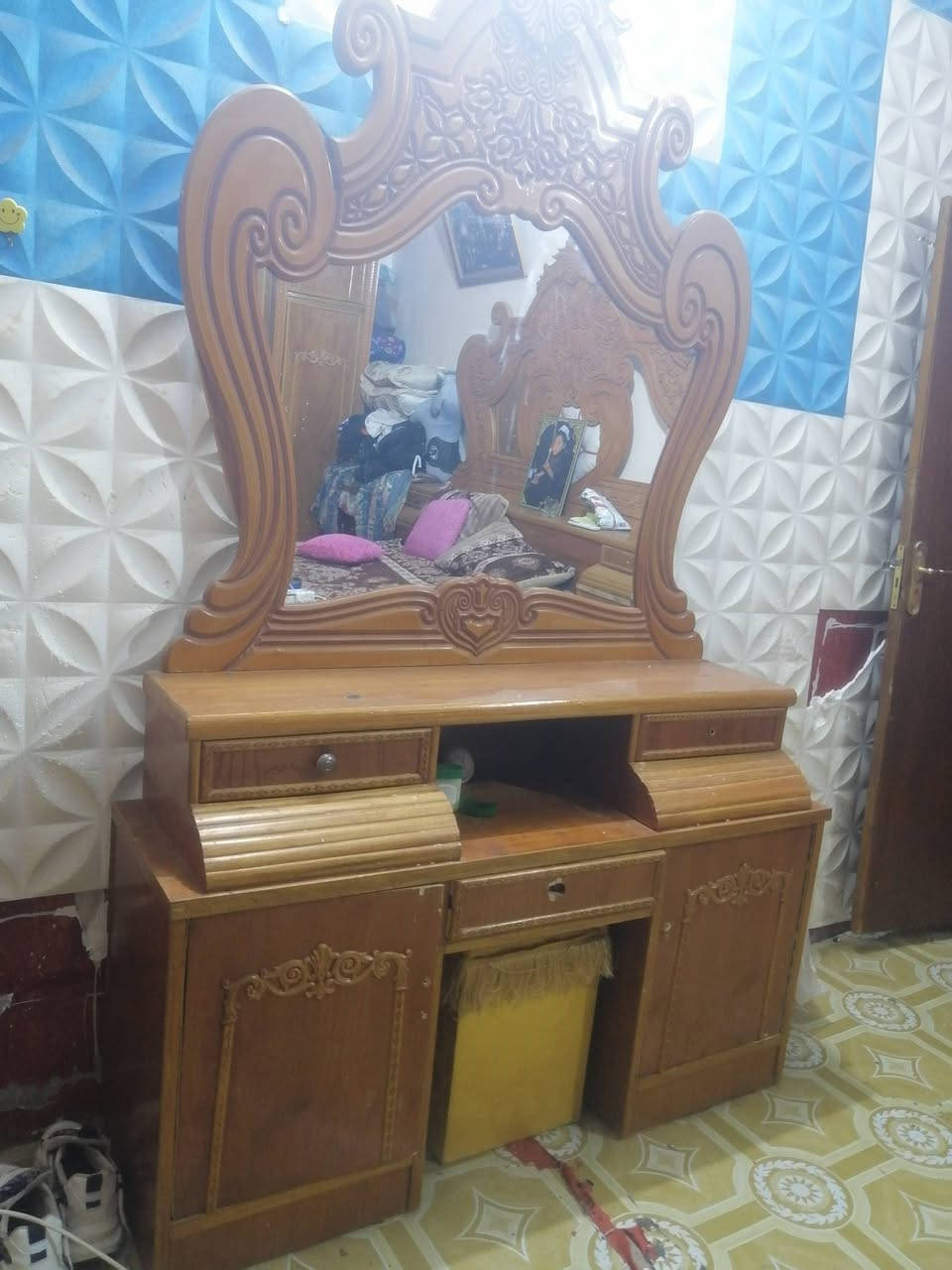 من رخصه الادمن

غرفه نوم للبيع مستخدمه قليل
مكاني كربلاء الحسينيه الي حاب يتواصل
وياي *********** واتساب
رايدها ٧٠٠ وبيها مجال شويه
