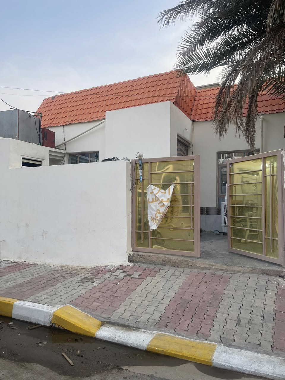 بيت للبيع التاميم 8 شباط شارع 10 مالمساحه 150 متر بيت جاهز طابق واحد السعر 85 الاستفسار ***********
