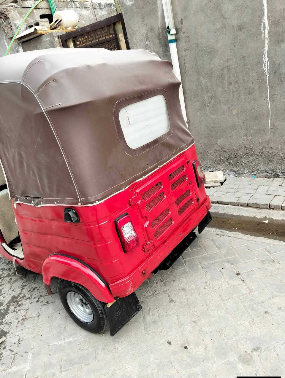 تكتك 18 اوراق المصطفى محرك 20
العنوان الحسينيه 
السعر 4 ملايين
للاتصال ***********
