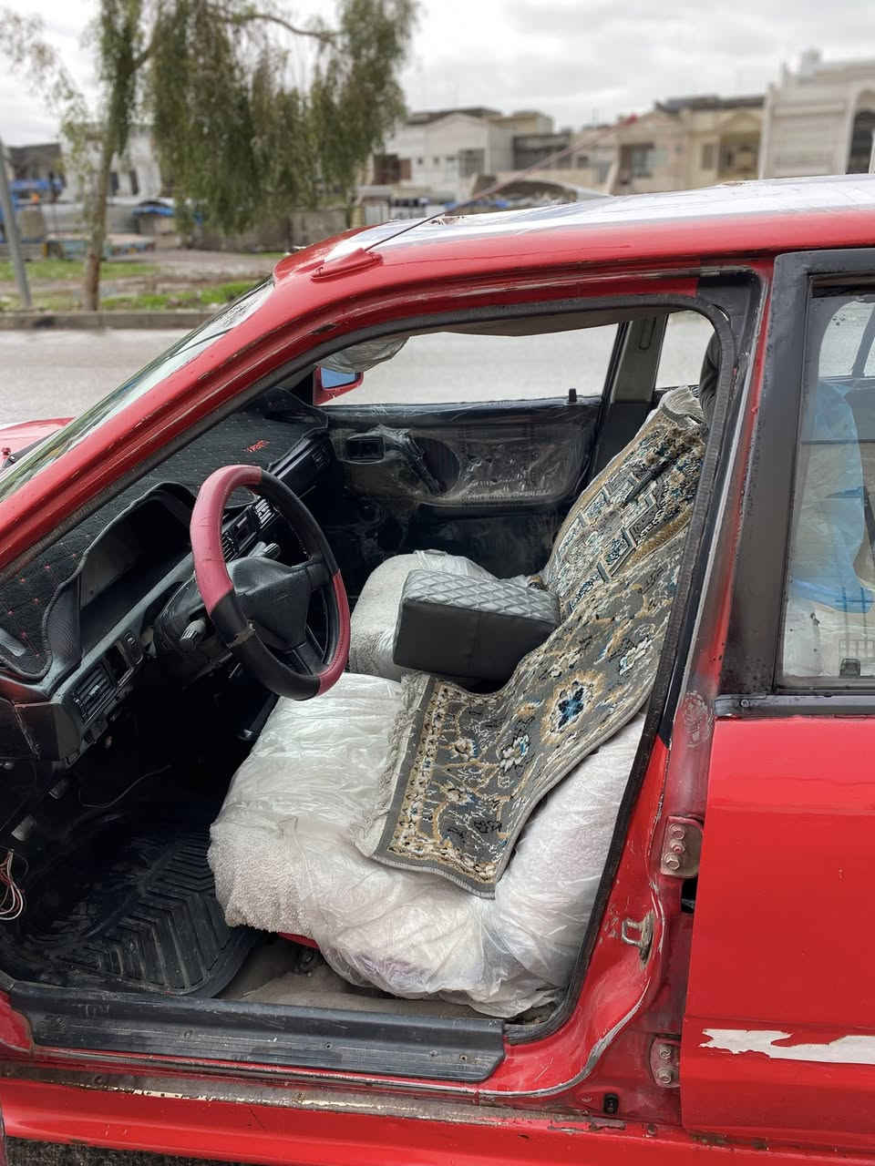 مازدە323 دژەفێتەر 
8بەخە سیارەکە
گێڕ و مەچێنە بەشەرتی 10فێتەر دەفرۆشم
سیارەکە زۆر خاوێنە و خاێسی نێە
سیارەکە ئەوەلیاتە واجێهەی ئەسلی 3 ختمی لەگەرە بەشەرتی ئەوەلیات 
سحری 15 مەجال
ڕەقەمم ***********
