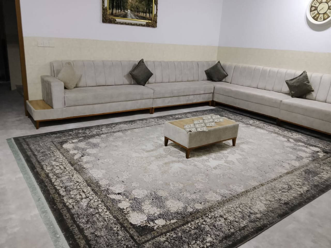 قەنەفەی ١٣ نەفەری 
لە سلێمانی بۆ فرۆشتن

420 *  430

Viber & Sim
0772 157 9200

نرخ  
٤٥٠ هەزار  و معامەلە

ناونیشآن 
سلێمانی / کانی کوردە . /نزیک مزگەوتی رەحمان

تکایە پەوەیدنی بەو ژمارەیەوە بکەن السليمانية, العراق
