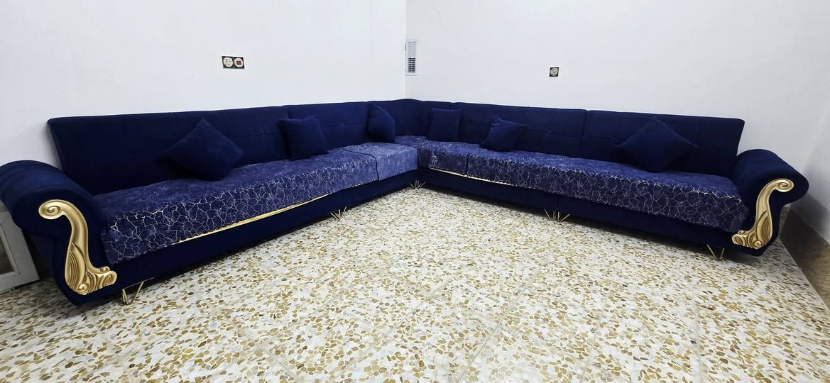 لبيع ١٢ متر 
***********
