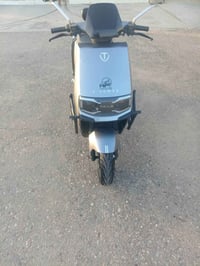 دراجه مقفوله من اي شي سعر خاص ٠٧٥٠٥٥٠٦٨٢٣