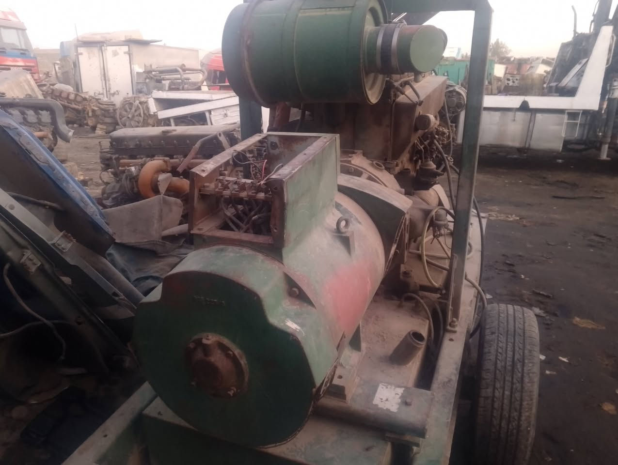 مولد لستر انكليزي توليد اعتقد 50كيفي مامتاكد شغال ثري فيز محرك بيه بخار السعر 10$ ورقات بغداد كسره وعطش قاسم أبو الكرينات ***********
