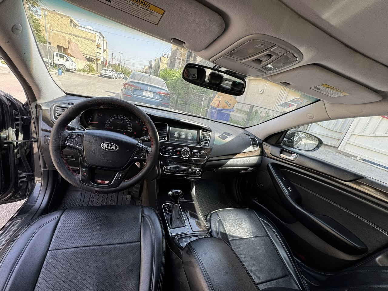 السلام عليكم رمضان مبارك
شباب كيا كادنزا للبيع او المراوس 
موديل 2014فول وارد أمريكي 
فول مواصفات 
بردا خلفيه 
شاشه 
كشتات تدفه تبريد 
استيرن كهرباء 
داخل اسود 
حادثها فقط جاملغ خلفي بدون ايرباك 
نفسه مصلح وموضح بلصور 
السياره مابيها اي نقص مبيها 
مكاني بغداد 
للتواصل 
***********
