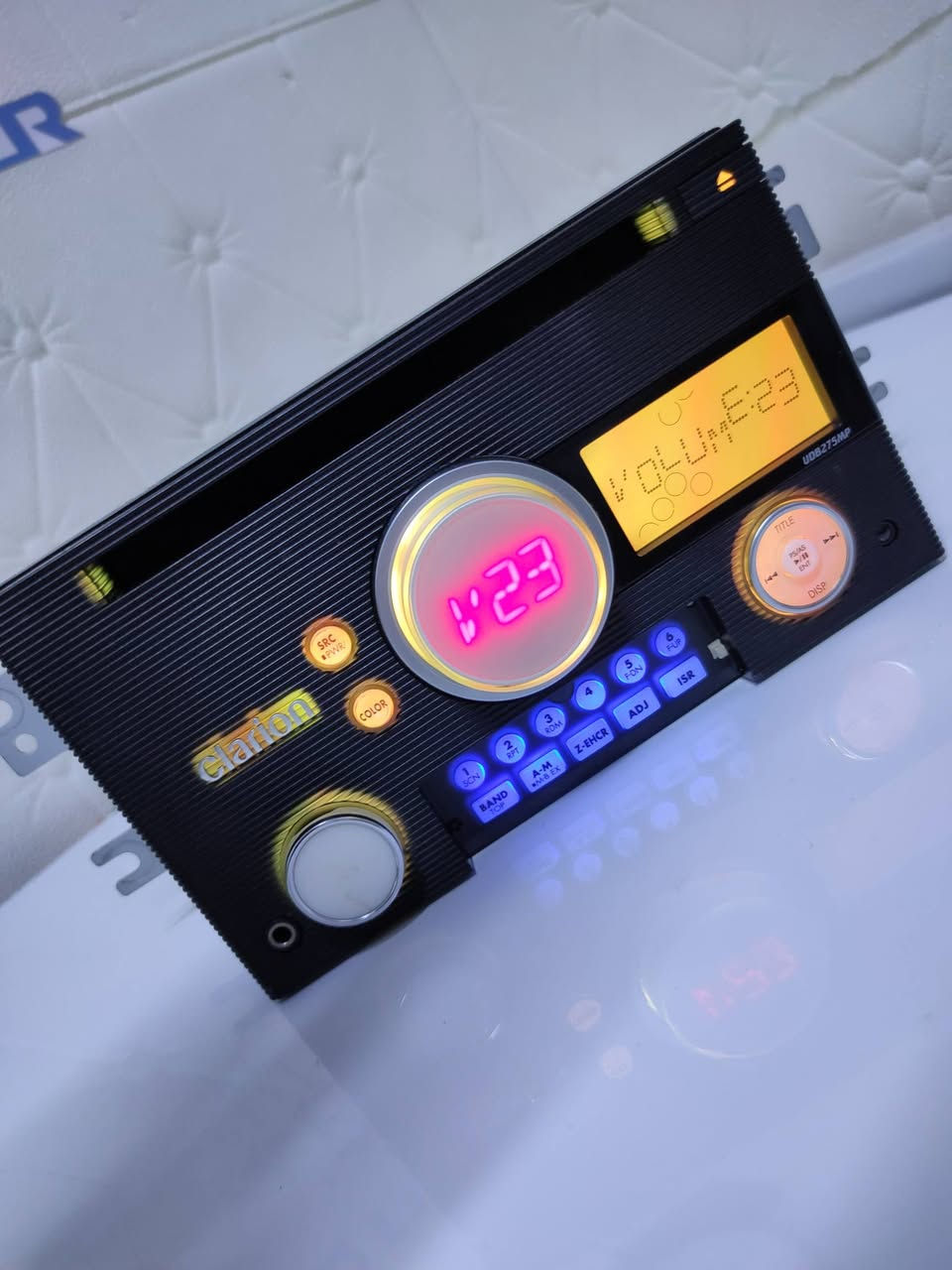 تـحفة من كلاريون بالة. صناعة ماليزي متغير الالون 728 لون مختلف تصميم بسيط وجميل سعر 60 متوفر توصيل
ملاحضة اوكس سي دي يواسبي راديو . بدون بلوتوث متوفر قطعة بلوتوث خارجية . باقي تفاصيل داخل الفيديو والصور


**إذا كنت صاحب هذا الإعلان وتريد حذفه لأي سبب، رجاءا أرسل رسالة إلى الدعم الفني**