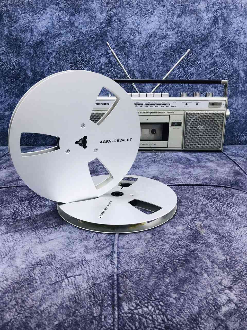 للبيع 📀
بكرات 7 انج من شركة اكفا . صنع امريكا 
نظافة جداً جداً عالية معدن ( المنيوم ) 
للاستفسار اكثر مراسلة الصفحة 
وات ساب *********** اتصال ☎️
