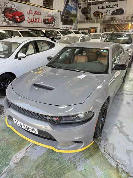 السلام عليكم
للبيع جارجر 2020

بسعر ( 177 )

حادث جاملغ وبنيد 

لون السياره الاصلي فيلي مغير لونه سمنتي

داخل قرميدي  

رقم بغداد الجديد

السياره جاهزه وناصبه وخير من الله

مكينه 3600

ويل حجم 20 تخم تاير جديد

وبلخير على الياخذه

***********

مكان بغداد
