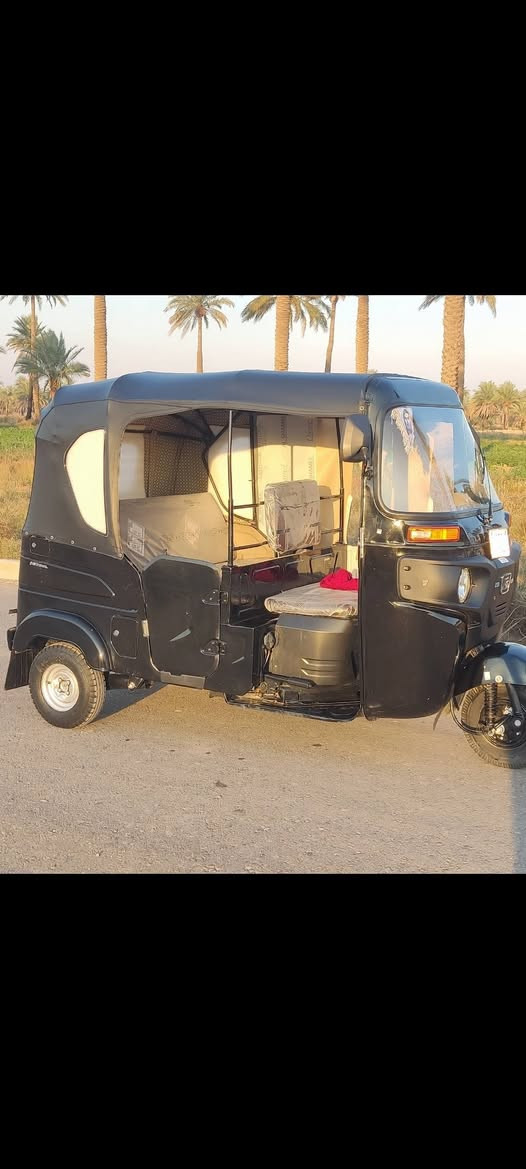 اعيد النشر بسبب الوعود الكاذبة السلام عليكم تكتك موديل 2022شهر 10بيه طخه بسيطه كد 3اصابع ما مصلحه تكتك خير من الله ما ناقصه شي تخم تاير جديد قبل اسبوع شديته مكاني بغداد سعر 9وبيه مجال ***********
