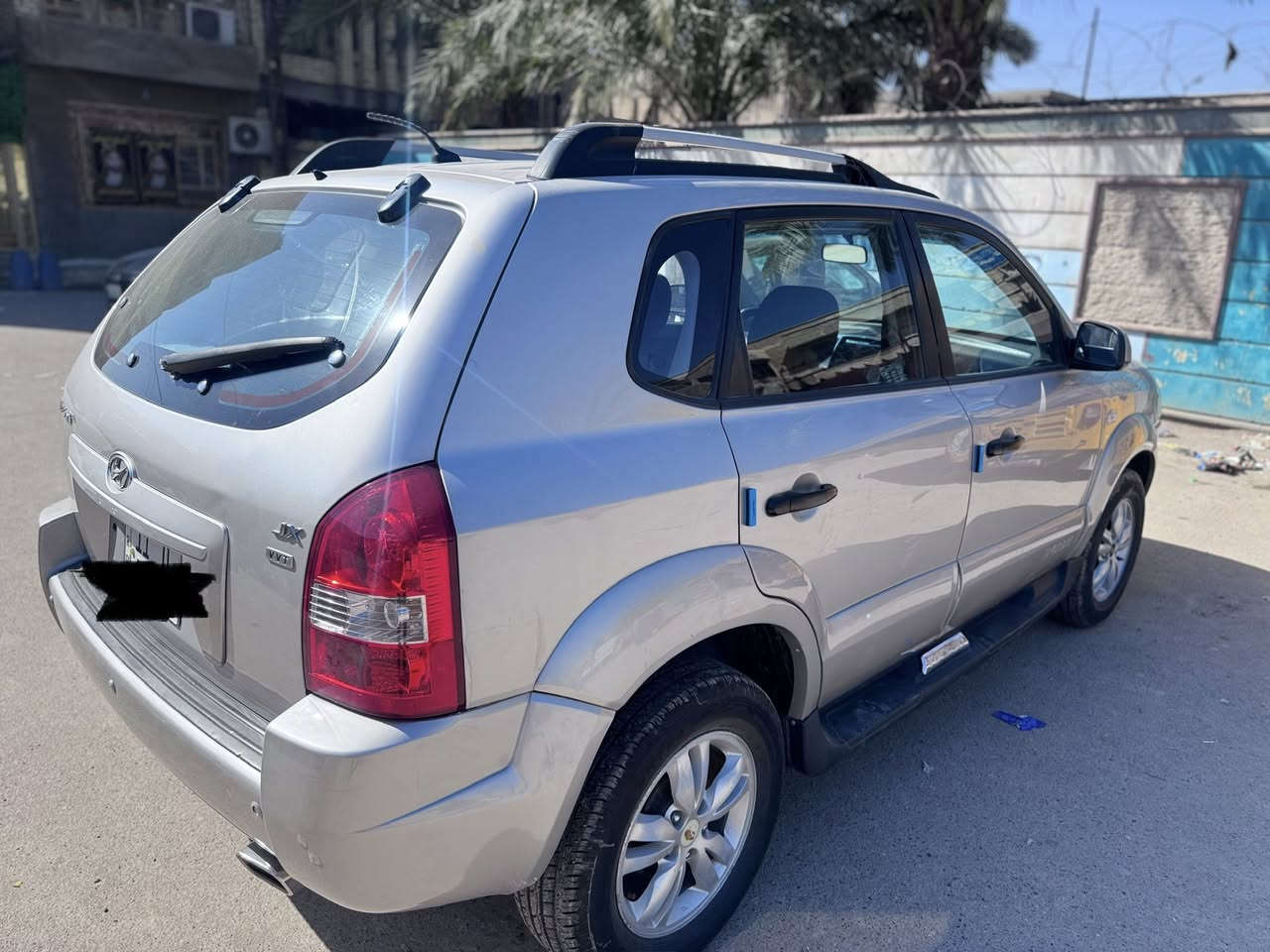 توسان2009 
مكينة 2000
مكفوله من كلشي  سونر موجود صور 
مكانه بغداد مدينة الصدر
رقم بغداد 
السعر 119 و بيه مجال 
***********
