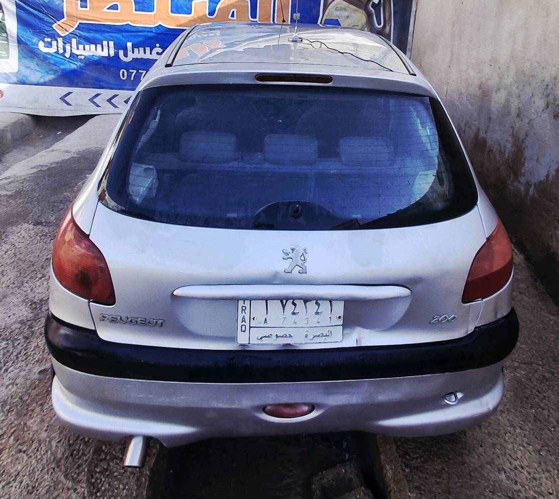 بيجو فرنسي ٢٠٠٩ هاشباك جاهزة  محرك بلاد ١٦٠٠ رقم بصرة تحويل ثاني يوم سنويه مامنتهيه 
كله شغالة حداده بلاد تخبل سعر٣٩ بيه مجال 
مكاني بصرة ***********