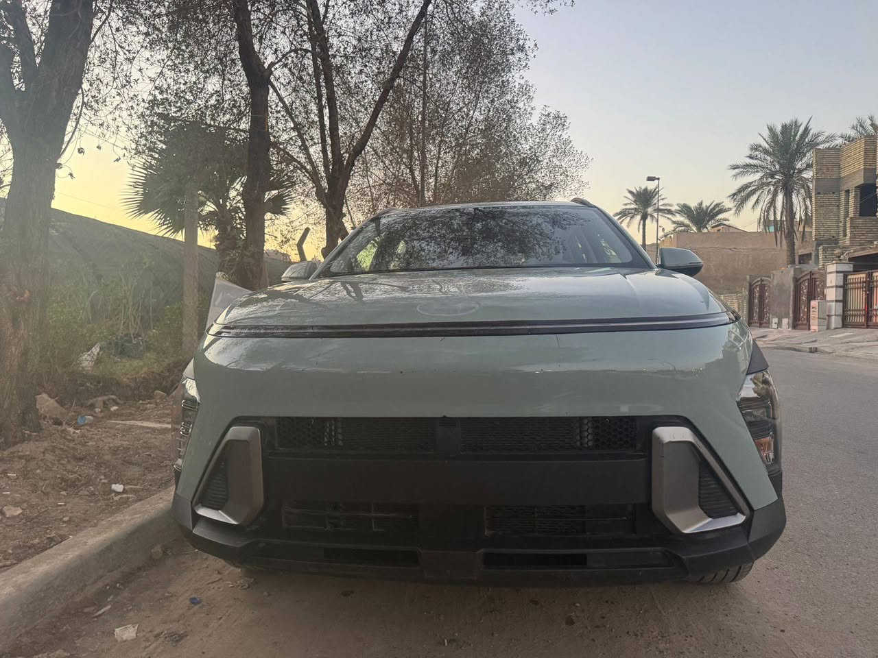 هونداي كونا موديل2024          
رقم بصره بسمي ستوني مرقمها سعر 192بي مجال. 
 حادث فقط دعاميه مبدله نفس اللون اصليه والبنيد بي بارد تلث اصابع سياره كلين مكفوله برغي ما مفتوح بيها                            وسونار موجوده 
مواصفات السيارهSELمفوله عدى الفتحه  فور ويل سياره
⭕️بصمه -بصمه ابواب -تشغيل عن بعد
⭕️محرك 2000 دوش   
⭕️نظام اطفاء وتشغيل عند التوقف بالازدحام 
⭕️لد نهاري أمامي خلفي 
⭕️شاشه ايباد تاب اندرويد كبيره  
⭕️رادار خلفي  وامامي وجانبي
⭕️كامره خلفيه دواره
⭕️فول تحكمات سترين 
⭕️خروج عن المسار 
⭕️3 انظمة قياده  
⭕️نظام الانحدار 
 ⭕️مانع انزلاق
⭕اتو هلود
⭕هندبريك دكمه
⭕تبريد قطعتين
⭕نظام GPS تحديد مواقع
⭕كشن كهرباء                                          
اي استفسار وتساب غير متوجد فيس 
الاستفسار *********** مكانه بصره
