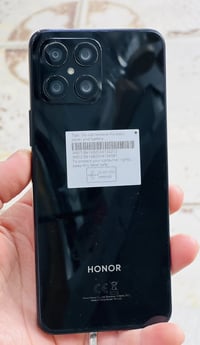 هونر X8 الجهاز شرط مامفتوح   ذاكره 128 مايصرف شحن  سعره 125 الرقم 0780...