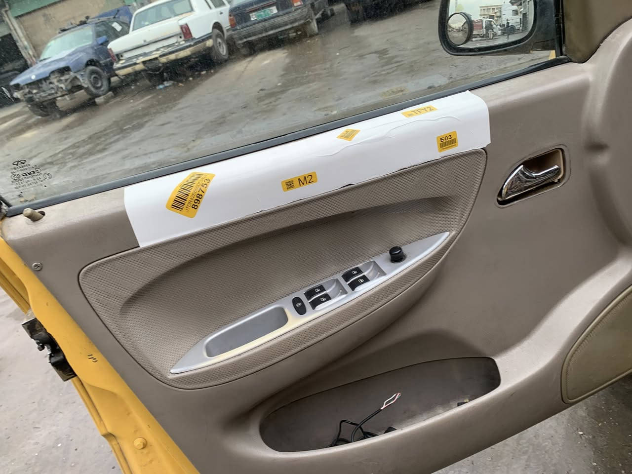 شيري كوين 2011 رقم مصطره شرط التحويل ثاني يوم سياره جاهزه كير ومحرك كولف 08 كابريته جديده سياره جديده بمعنه الكلمه مصبوغه حزام جماله مكفوله ليتات جدد عالي ناصي سكن كلو شغال اشاير قفل مركزي رقم ***********
