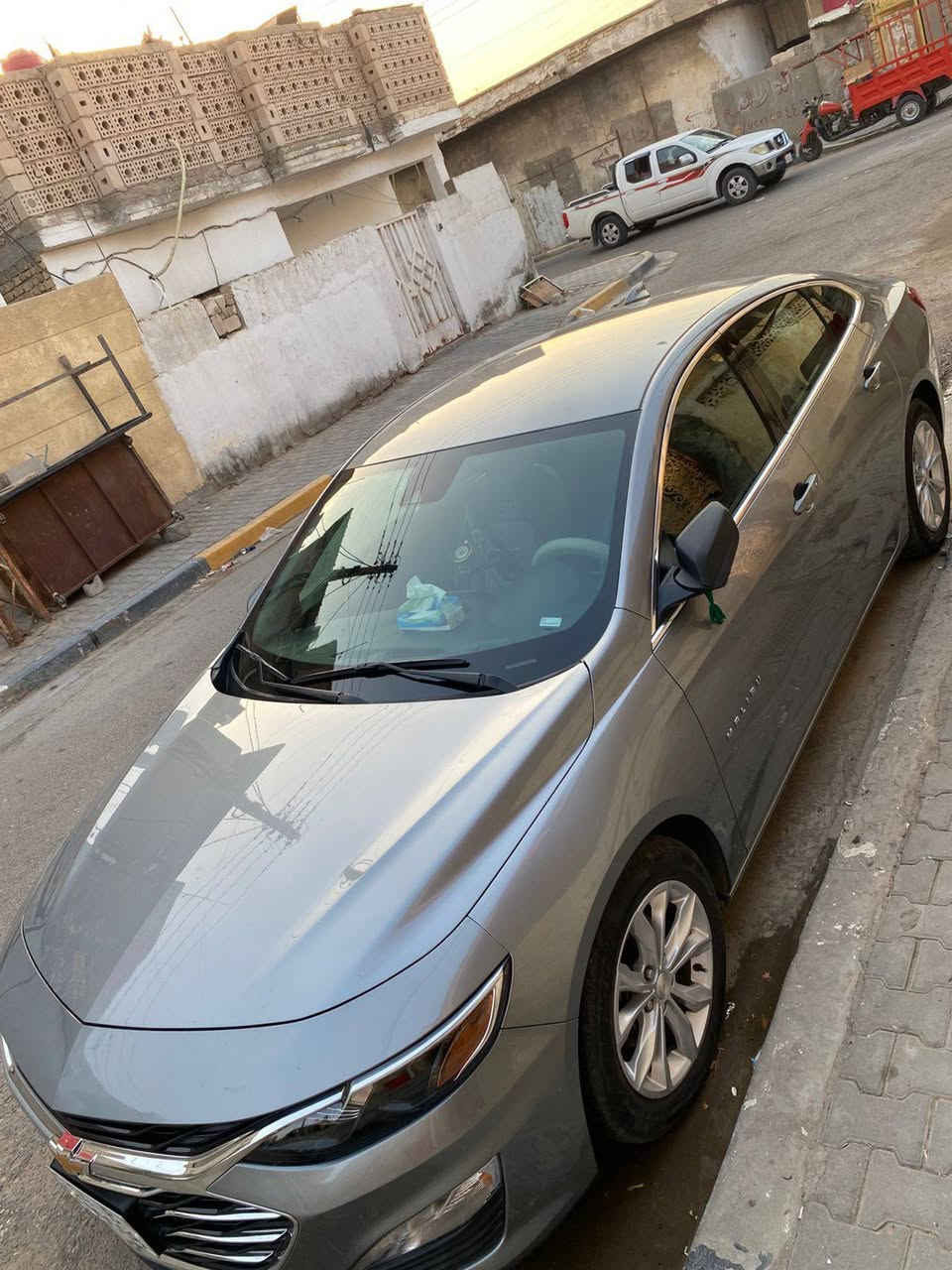 � للبيع شفروليه ماليبو LT موديل 2024
سيارة نظيفة جداً واستخدام شخصي، محافظة عليها بشكل ممتاز، ومناسبة للي يريد سيارة حديثة وبسعر مناسب.

🔹 الموديل: 2024
🔹 الفئة: LT
🔹 اللون: رصاصي
🔹 الاستخدام: شخصي
🔹 الحالة العامة: ممتازة

📌 الملاحظات:

 • ضربة بالجاملق الأمامي والخلفي
 • ضربة بـ الصندوق البلادي مالته+ صبغ فقط صندوق
 

✨ السيارة نظيفة من الداخل والخارج، مكيفها بارد، مشيها ثابت، وما تحتاج أي شي.

💰 السعر المطلوب:140
🔹رقم الموبايل :*********** 
***********رقم بس تصل 
بس واتساب
