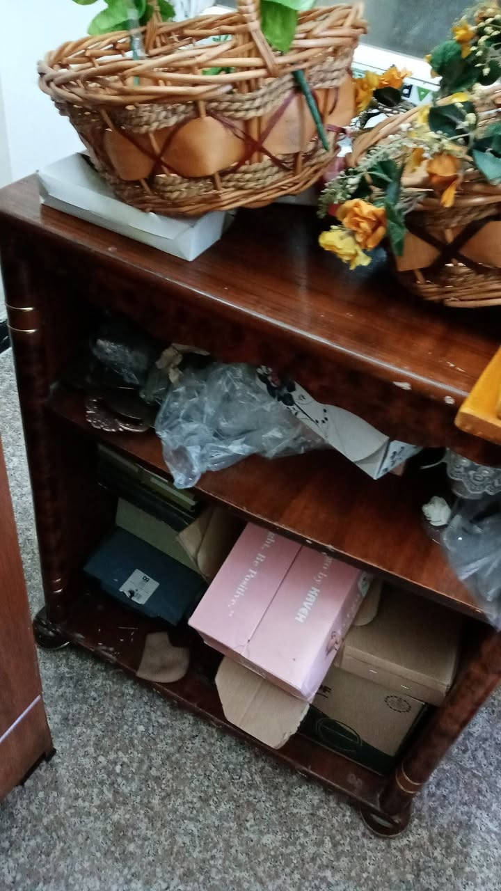 السلام عليكم عندي كنتور ٣ ابواب اخو الجديد استعمال كم شهر 
للبيع ب ٢٢٥ وكنتور ماليزي بابين نظيف وعميق ب ٧٥ وكنتور اخر بابين ب ٦٠ وعندي كومديات خانات نظيفه واحد عل ٣٠. والاخر ٤٠


**إذا كنت صاحب هذا الإعلان وتريد حذفه لأي سبب، رجاءا أرسل رسالة إلى الدعم الفني**