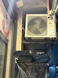 للبيع سبلت 4 طن عدد 4 كاسيت شركة كري  للاستفسار 07700083532