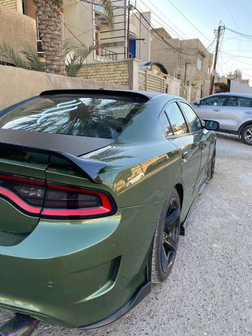 سلام عليكم چارجر للبيع او مراوس حسب القناعة موديل 2020 سياره اخت الزيرو ماكو بنضافتها ابد حادثها جاملغ وبنيد وحافه الشاصي سياره عليها تزويدات مصروف عليها اكثر من سعرها داخل كله كاربون فايبر يدات كاربون دشبول كاربون صالنصات كزوزات دفيوزر ماشيه 66 وين اكو هيج مشي بهاذا الموديل تحويل مباشر عنوان بغداد المشتل سعرها 200وبيه مجال حگ الجية للاستفسار ***********حجي وسام
