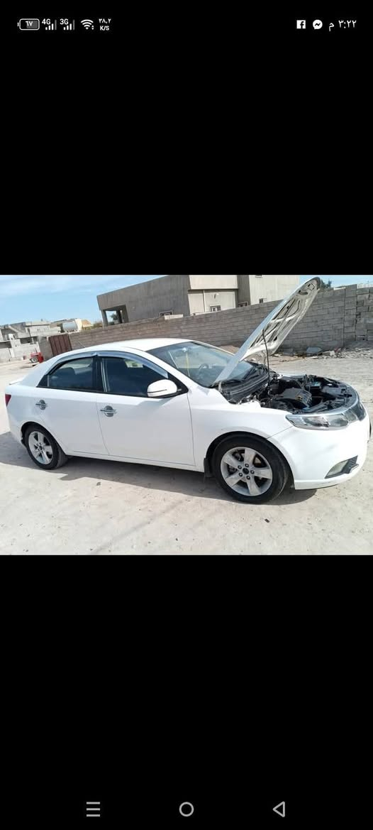 مكلف مكلف مكلف خابر صاحبها 
سيراتو خليجي  بيها قطعتين 
خابر صاحبها وافتهم منه 
***********
