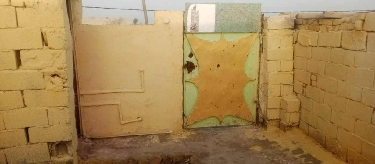 مشتمل مساحه 125 بنزلت بيت عطوف بل اخير السعر 9 وبيه مجال الشراري قصد هم يرهم مقدمه ***********
