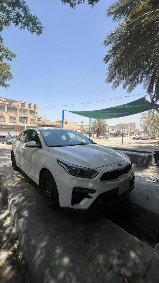 سيراتو خليجي ٢٠بيها نص جاملغ بدون اي دواخل ت وتساب فقط ***********مكاني بغداد

