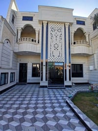 شارع المستشفى العسكري • ٣٠٠م • ٤غرف نوم