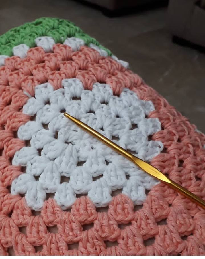 🧵✨ فتح باب التسجيل لورشات تعليم الخياطة والتطريز والحياكة ✨🪡
إذا تحبين تتعلمين مهارة أنيقة ومفيدة

هاي الورشة مناسبة إلج حتى تبدين من الصفر بخطوات سهلة وممتعة 💖

🌸 تعليم أساسيات الخياطة

🌸 تعليم اساسيات الفصال

🌸 تطريز وتزيين القطع بطريقة مرتبة وعصرية

🌸 تطبيق عملي داخل الورشة

🌸 أجواء هادئة وتعليم باهتمام لكل مشتركة

حتى لو ما عندج أي خبرة ✨

راح تتعلمين وتبدعين بإيدج قطعة حلوة من صنعج 🤍

📍العدد محدود في AI-Bayariq Private Kindergarten روضة وحضانة البيارق الاهلية النموذجية 

📩 للحجز والاستفسار راسلينا خاص ***********
