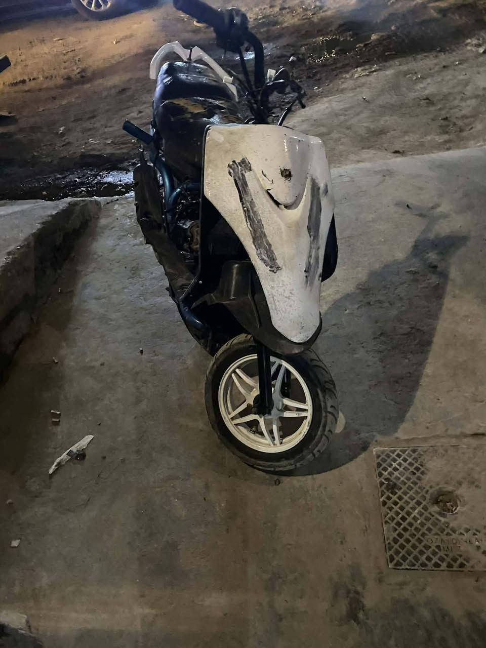 السلام عليكم دراجة للبيع كوم حديد 200  حلال وحرام وبيهة مجال بغداد الشعب *********** متواجد فقط واتساب
