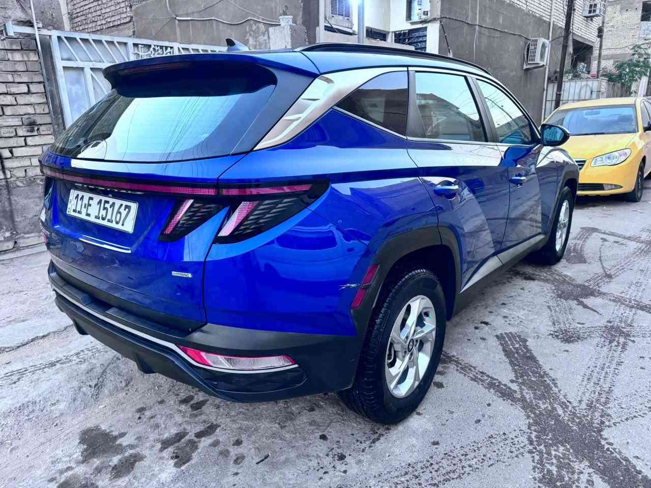 السلام عليكم
للبيع هونداي توسان موديل 2022 
رقم بغداد
وارد امريكي السيارة كلين 
بدون حادث ابد كفالة عامة عل سونار 
لا بارد ولا شخط ولا رصعة ولا صبغ كفالة السيارة 
فول مواصفات من عدة البنوراما 
بصمة   دخول ذكي  
 لد امامي   لد خلفي  
كشنات تدفئة    كشن كهرباء 
قطعتين تبريد 
اشاير بل مري 
شاشة جبيرا ورادرات من كل الجوانب 
مكينة 2500 
فور ويل 
السيارة كفالة عامة شرط  بل كارتون 
ماشية 78 
السعر 187
العنوان بغداد شارع الاورفلي
***********
صور الحادث والسونار بل منشور
