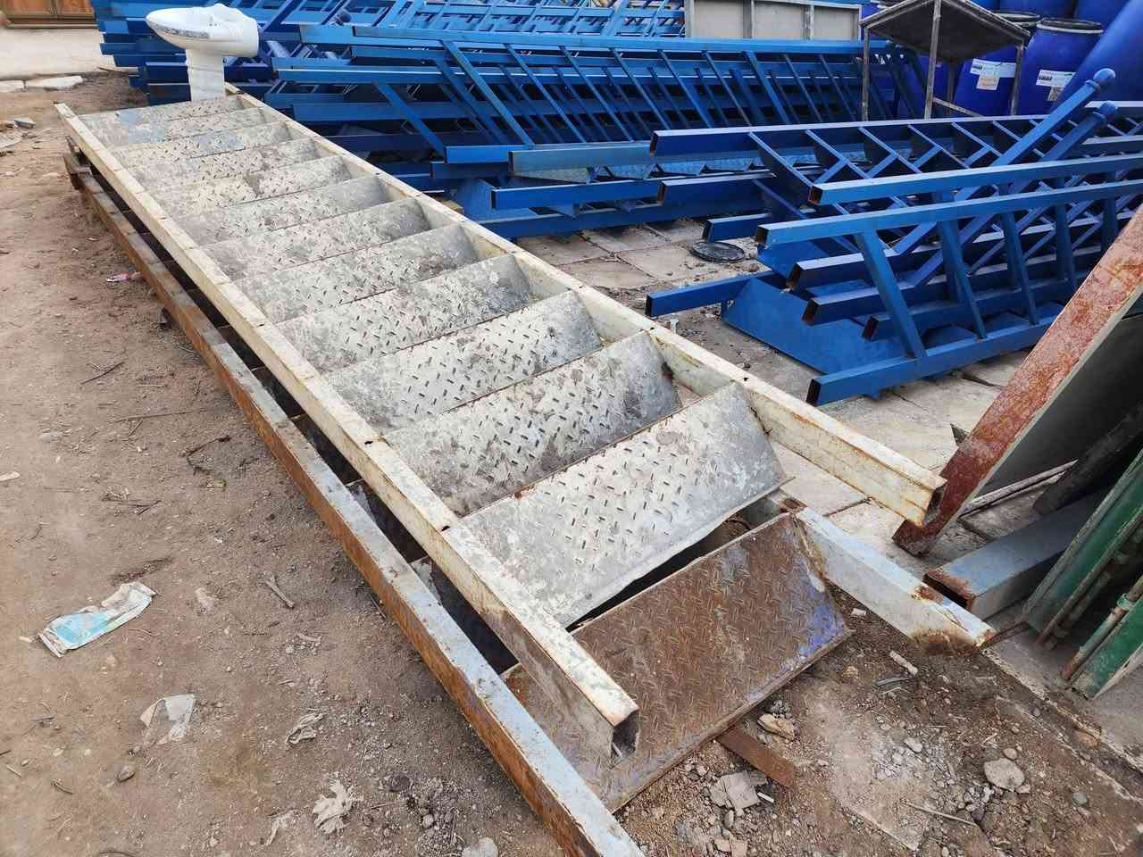 دروجه حديد جديده .
درج حديد طول ٤ونص متر وعرض ٧٠سم بدون محجر ب١٢٥
درج حديد ٤ونص في ٨٠سم ب١٤٥
درج حديد ٤ونص في ٧٠سم مع محجر ب١٥٠
درج ٤ونص في ٨٠سم مع محجر ب١٧٠
درج حديد ٤ونص في ٩٠سم مع محجر ب١٩٠
دروجه مستخدمه....
درج محجر طول ٤وربع ب١٣٥
درج ٤ونص ثقيل وعرض ٩٠ ب١٧٥
درج ٥ متر في ٩٠ ثقيل جدا ب٢١٠
درج ٤ونص عرض ٧٠ ب١١٠
درج حلزوني ثقيل يرادله ترتيب ب١٠٠
درج حلزوني جاهز ب١٩٥
المسيب حي المعلمين٣ طريق سيد ابراهيم بعد السكه بكيلوين تقريبا بعد اسلاك الضغط العالي ب٢٠٠م 
بيت على جهة اليمنى
***********
يرجى الاتصال قبل المجيء
