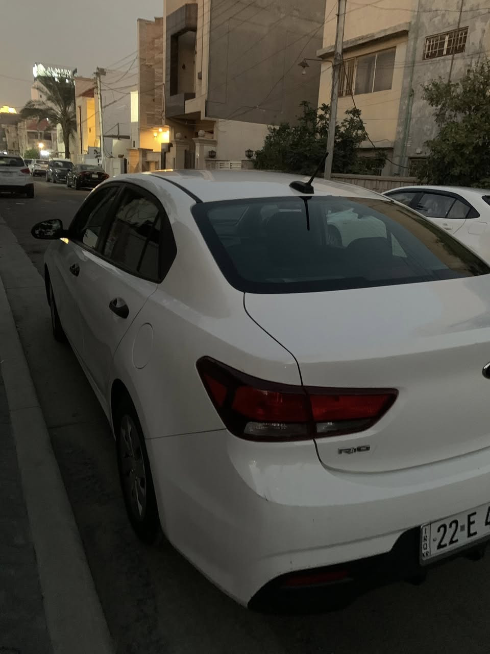 سلام عليكم كيا ريو موديل 2018 ماشيه 86 ميل العنوان المنصور بسمي السياره رقم السعر 107 رقم الهاتف ***********
